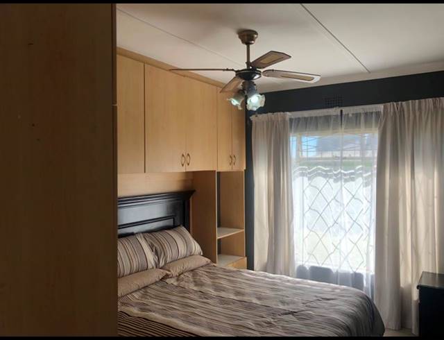 4 BEDROOM HOUSE FOR SALE IN KLOPPERPARK
